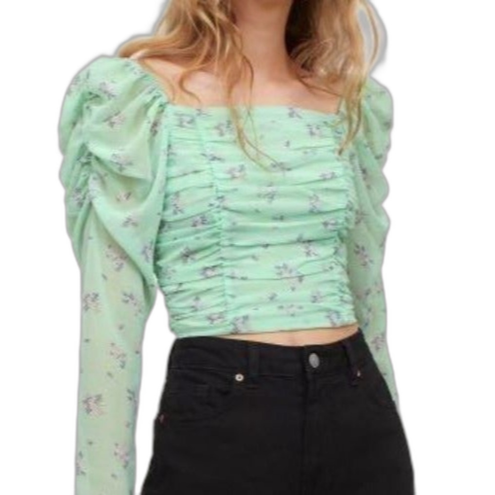STORE CLOSING FRI JAN 23 H&M Divided mint green floral puff sleeve top size S